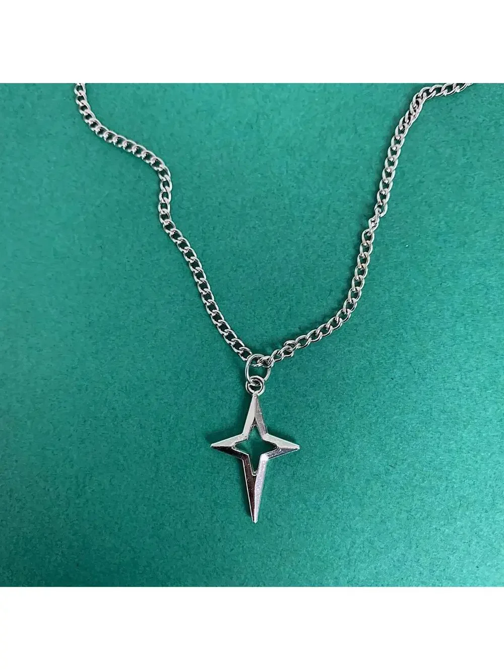 Y2k 2000s Cyber grunge silver star opium necklace. Cool simple design. Chain is